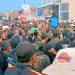 Aksi Solidaritas, Ribuan Warga Cirtim Tanam Pohon Pisang dan Tebar Ikan Lele Di Jalan Pabuaran – Gebang