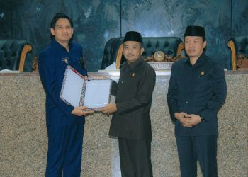DPRD Indramayu Sampaikan Empat Raperda