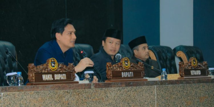 Bupati dan DPRD Tandatangani Persetujuan Bersama Perubahan Propemperda 2025