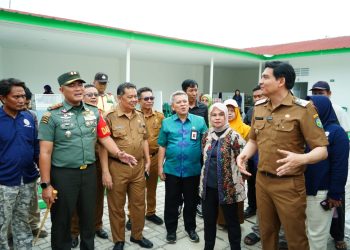 Bupati Dan  Dirjen Pemberdayaan Sosial Tinjau Progres Pembangunan Kampung Nelayan