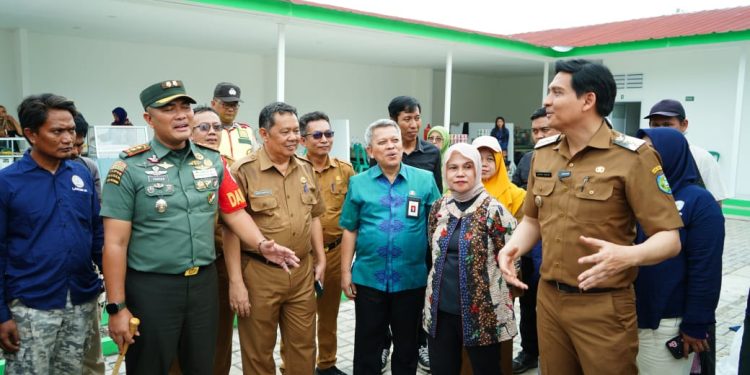 Bupati Dan  Dirjen Pemberdayaan Sosial Tinjau Progres Pembangunan Kampung Nelayan