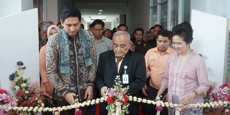 Bupati Indramayu Resmikan Gedung RS Mitra Plumbon 