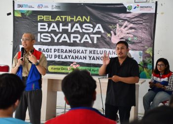 Kilang Balongan Beri Pelatihan Bahasa Isyarat Bagi Perangkat Kelurahan Lemah Mekar