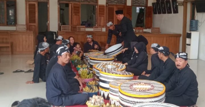 Tradisi Mapag Sri Desa Karangreja Berlangsung Penuh Makna
