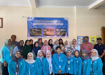 Mahasiswa PPG PGSD Universitas Swadaya Gunung Jati Berdayakan Warga Karangreja, Olah Limbah Kerang Jadi Kerajinan Tangan