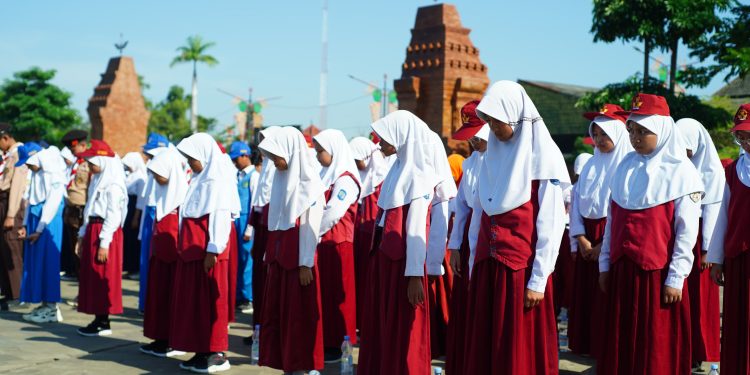 Peringatan Hardiknas Kabupaten Indramayu 2025, Wujudkan Pendidikan Bermutu