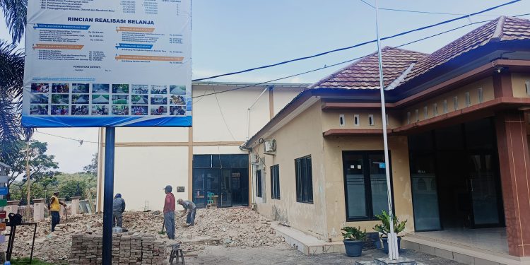Pemdes Putat Gelar Kegiatan Rehabilitasi Kantor Polindes