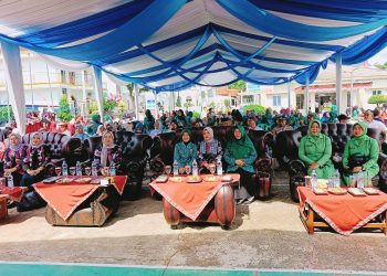 Tim Penilai TP PKK Kabupaten Cirebon Lakukan Monev TP PKK Desa Karangwuni