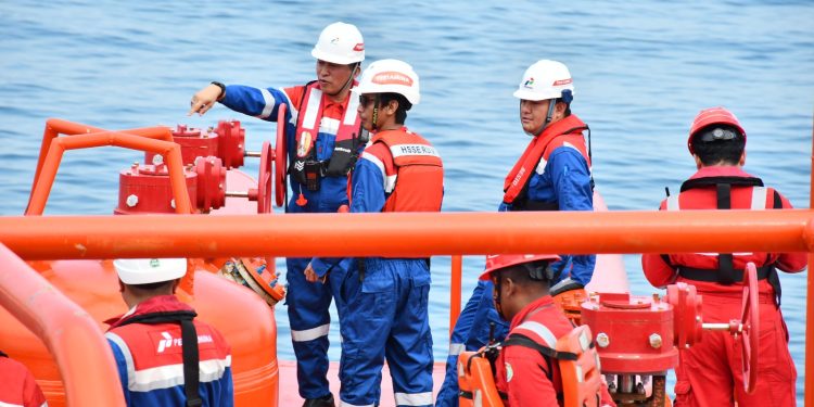 Pastikan Proses Transfer Crude dan Produk Aman di Jalur Laut, GM Kilang Balongan SWAT ke SPM