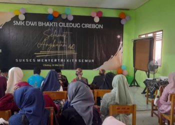 Khidmat, SMK Dwi Bhakti Ciledug Gelar Wisuda Dan Pelepasan Siswa Tahun 2024/2025