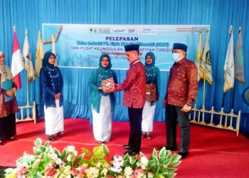 Pelepasan Siswa Kelas Industri SMK As-Salafiyah Plumbon Berlangsung Secara Sederhana
