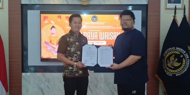 Warga Binaan Beragama Budha di Lapas Indramayu Dapat Remisi Khusus 