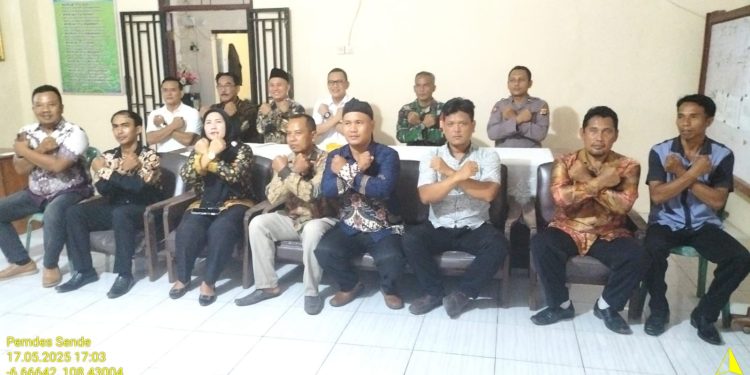 Kunjungan Menteri P2MI RI Di Desa Sende Berikan Edukasi Pada Purna PMI dan Calon PMI