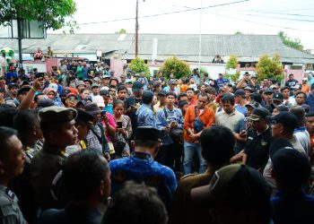 Wabup Syaefudin Mediasi Kuwu dan Warga Desa Sukaslamet