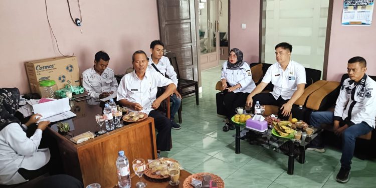 Pemcam Susukanlebak Melaksanakan Monev Di Desa Sampih dan Pasawahan