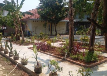 Taman Reang PMI  LTSA Disnaker Indramayu  ciptakan Suasana Asri 