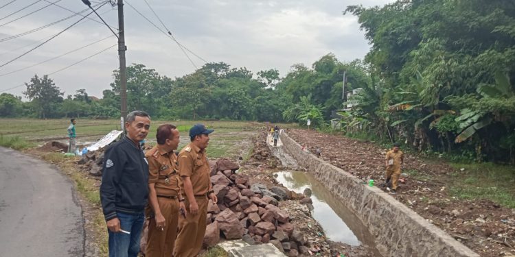 Pembangunan TPT Saluran Irigasi Desa Wanasaba Lor Utamakan Kualitas Dan Sesuai Spesifikasi Teknis