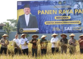 S. Hendra Budiman, Plt Kalapas Narkotika Cirebon Menghadiri Kegiatan Panen Raya dan Bakti Sosial di Lapas Subang