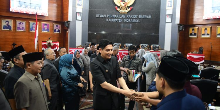 Bupati Hadiri Rapat Paripurna DPRD Dalam Rangka Penyampaian Pandangan Umum Fraksi 