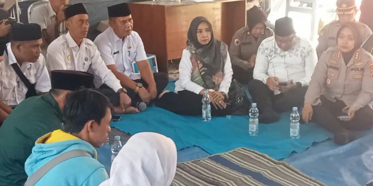 Camat Depok dan Kuwu Cikeduk Ikuti Doa Bersama Lintas Agama di Lokasi Musibah Tanah Longsor Gunung Kuda