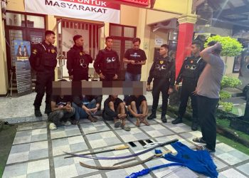 Berbekal 4 Celurit dan Busur Panah,Empat Anggota Geng Motor Ditangkap Polisi