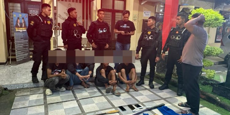 Berbekal 4 Celurit dan Busur Panah,Empat Anggota Geng Motor Ditangkap Polisi