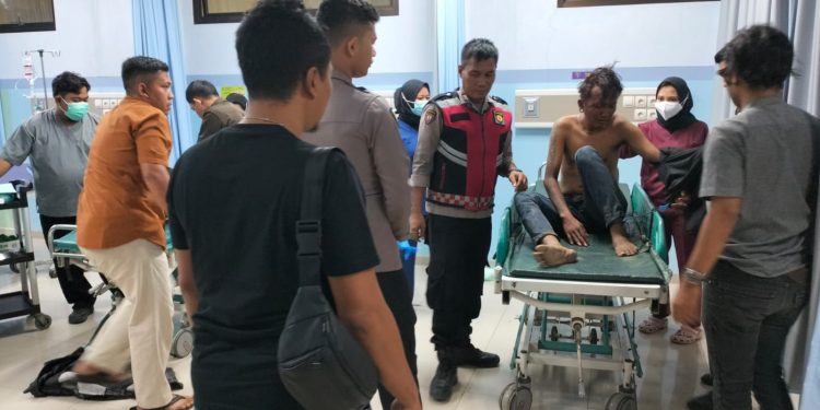 Kepergok Warga, Aksi Dua Maling Motor Diamuk Warga 