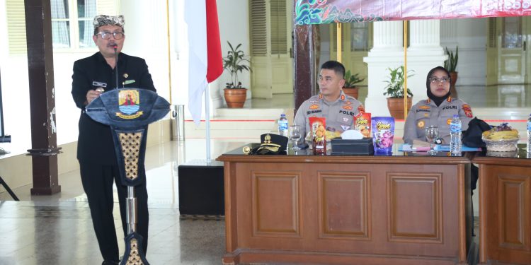 Bupati Imron: Kuwu dan Lurah Harus Jadi Garda Terdepan Keamanan dan Ketahanan Pangan