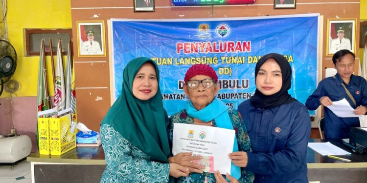 BLT DD Ambulu 2025 Tak Hanya Ditunggu, Bantuan Juga Dihantarkan