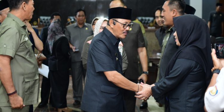 Bupati  Sampaikan Jawaban Atas Pemandangan Umum Fraksi DPRD 