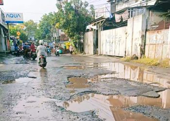 Kisruh Jalan Rusak Cirebon Timur, Tokoh Masyarakat Desak Kepastian Pembangunan: “Jangan Lempar Tangung Jawab!”