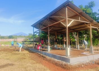 Langkah Strategis BUMDes Dahlia Desa Pasawahan, Kembangkan Peternakan Ayam Kampung dan Pertanian Terpadu