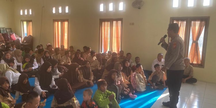 Polres Indramayu Berikan Materi Saat MPLS di Sekolah Anak Berkebutuhan Khusus