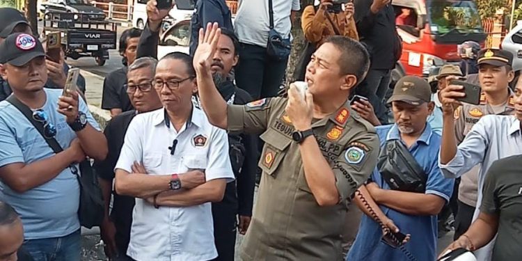 Pemkab Indramayu Tidak Bisa Perlihatkan Dokumen Kepemilikan  Gedung Pers Indramayu  