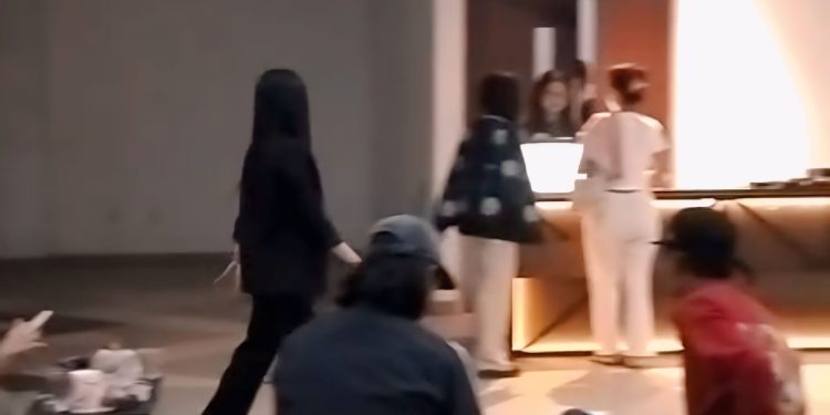 Terminal Ciledug, Wajah Jawa Barat: Bukan Panggung Kebebasan yang Keblinger