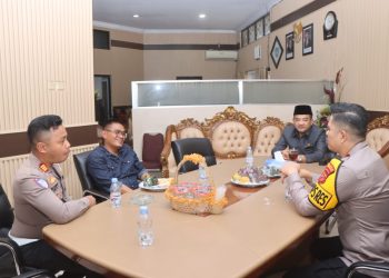 Safari Perdana, Kapolres Indramayu Sambangi DPRD dan Pengadilan Negeri