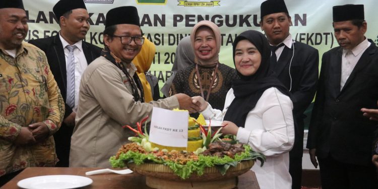 Pengurus FKDT Kota Cirebon 2025–2030 Resmi Dilantik, Wakil Wali Kota Tekankan Pentingnya Sinergi Pendidikan Keagamaan