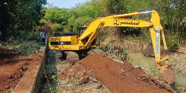 Pengerukan Sungai Singaraja di Desa Tuk Karangsuwung Tak Sesuai Tujuan Normalisasi 