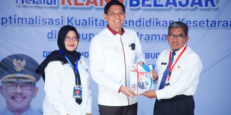 Program Indramayu Belajar Pendidikan untuk Semua tanpa Batas Usia