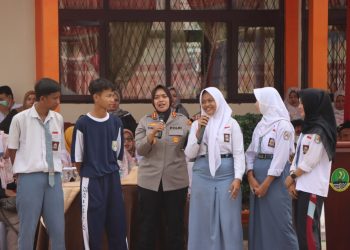 Gelar Police Go To School, Kapolresta Cirebon Beri Binluh Siswa SMA Negeri 1 Pabedilan