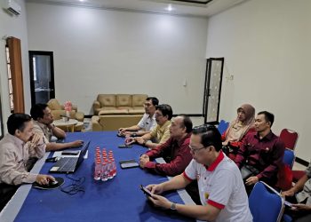MKKS SMA Kabupaten Cirebon: Siswa Baru Belanja Seragam Secara Mandiri