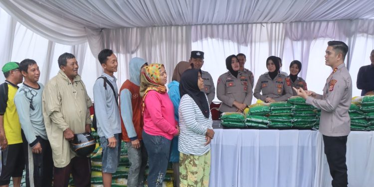 Polres Indramayu Jaga Stabilitas Harga dan Ringankan Beban Masyarakat
