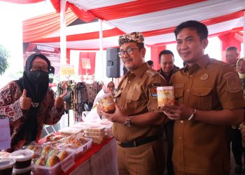 Bupati Cirebon Apresiasi Kegiatan Bazar Murah Kejari Cirebon