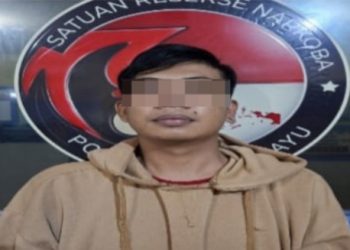 Edarkan Sabu, Pasutri Asal Haurgeulis Dibekuk Polisi di Pinggir Jalan