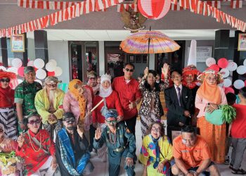 Semarak HUT RI Ke 80, Ribuan Warga Desa Kaligawe Wetan Ikuti Jalan Santai