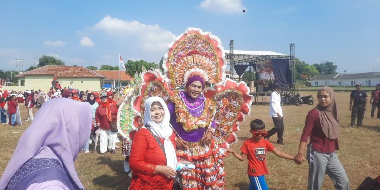 Peringati HUT RI Ke 80, Pemdes Ciawiasih Gelar Apel Upacara, Jalan Santai Dan Pentas Seni