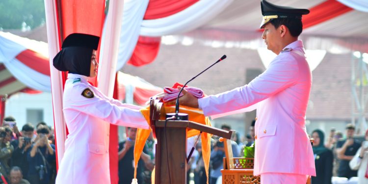 Gelar Peringatan HUT RI ke 80 ,  Bupati Indramayu Lucky Hakim Ajak Warga Terus Berkarya