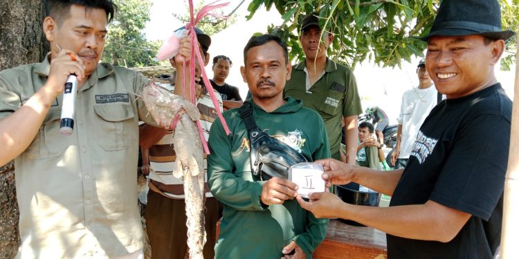 Masyarakat Bersama Pemdes Mulyasari Ramaikan Berbagai Lomba di HUT RI 80