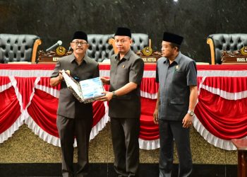 Bupati Indramayu Sampaikan Nota Penjelasan Perubahan APBD 2025