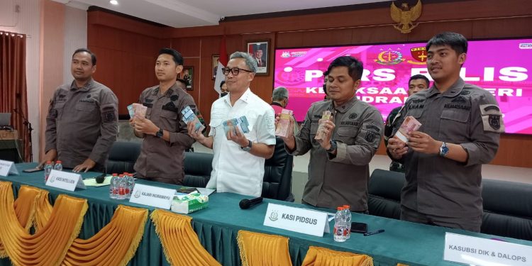 Kejari Indramayu Tahan Kepala Lembaga Keuangan Non-Bank Unit Gabuswetan